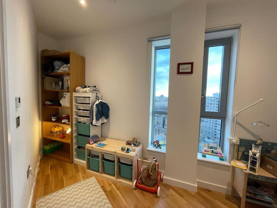 3 Bedroom Penthouse With Terrace And Skyline In Battersea London Exteriör bild