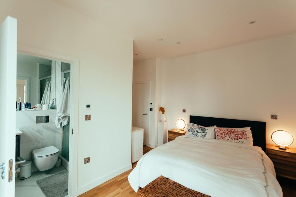 3 Bedroom Penthouse With Terrace And Skyline In Battersea London Exteriör bild